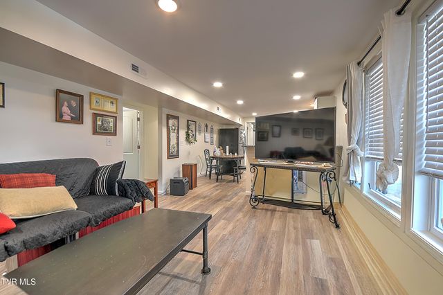 127 Patrick Lane, Gray, TN 37615