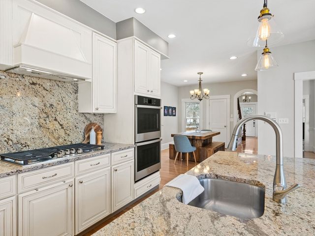 20 Maple Street, Lexington, MA 02420