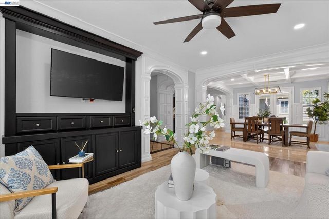 3139 Sweetviolet Dr, San Ramon, CA 94582