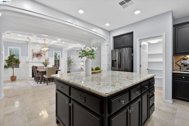 3139 Sweetviolet Dr, San Ramon, CA 94582