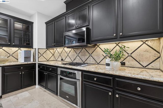 3139 Sweetviolet Dr, San Ramon, CA 94582