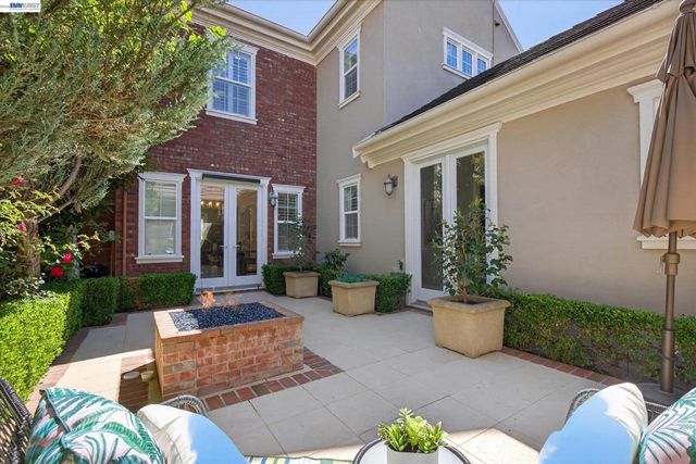 3139 Sweetviolet Dr, San Ramon, CA 94582