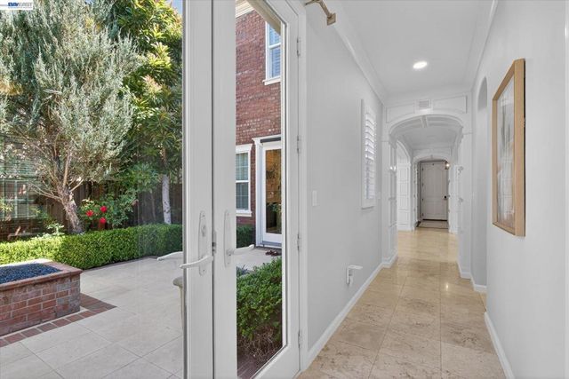 3139 Sweetviolet Dr, San Ramon, CA 94582