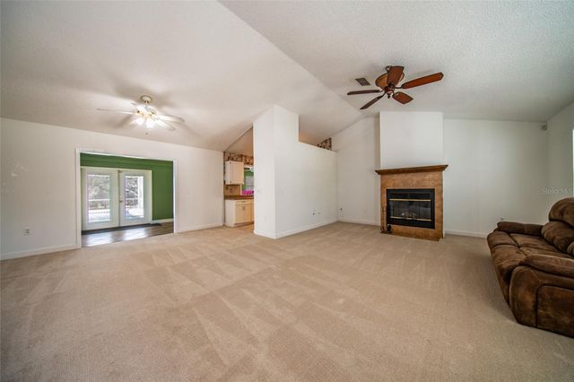 27 PRINCE ANTHONY LANE, Palm Coast, FL 32164