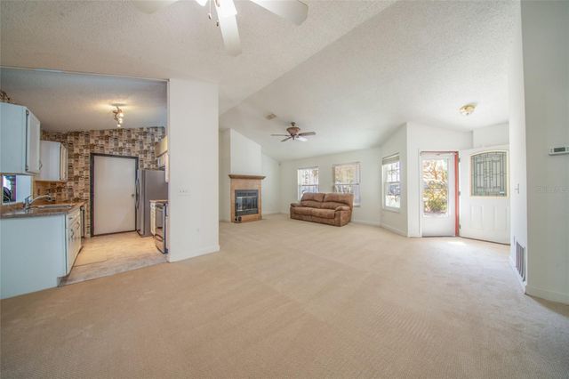 27 PRINCE ANTHONY LANE, Palm Coast, FL 32164