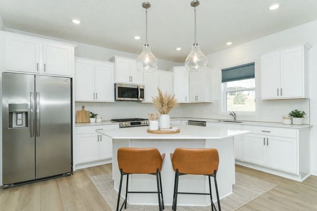 4933 Noble Drive NW, Rochester, MN 55901