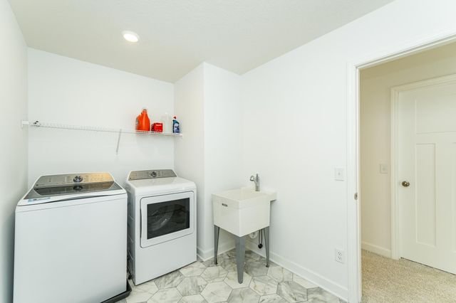 4933 Noble Drive NW, Rochester, MN 55901