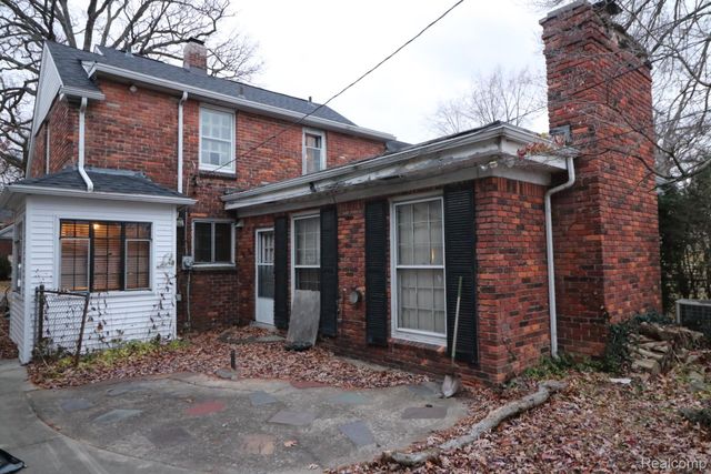 2720 Woodstock Drive, Highland Park, MI 48203