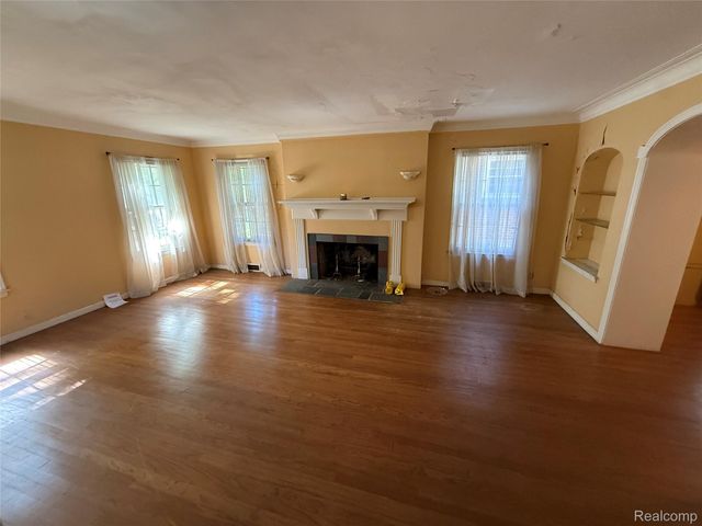 2720 Woodstock Drive, Highland Park, MI 48203
