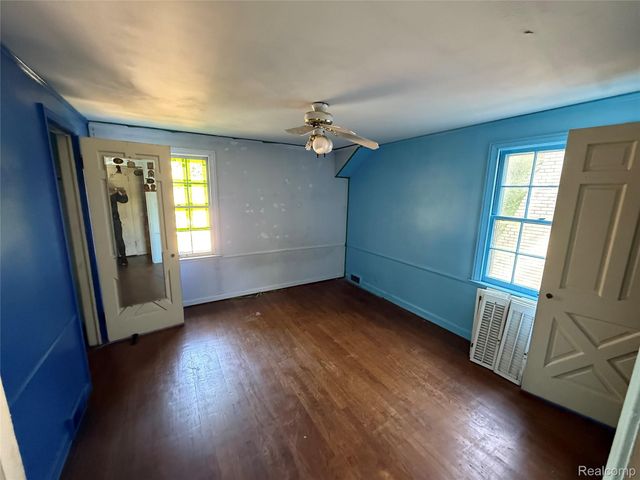 2720 Woodstock Drive, Highland Park, MI 48203