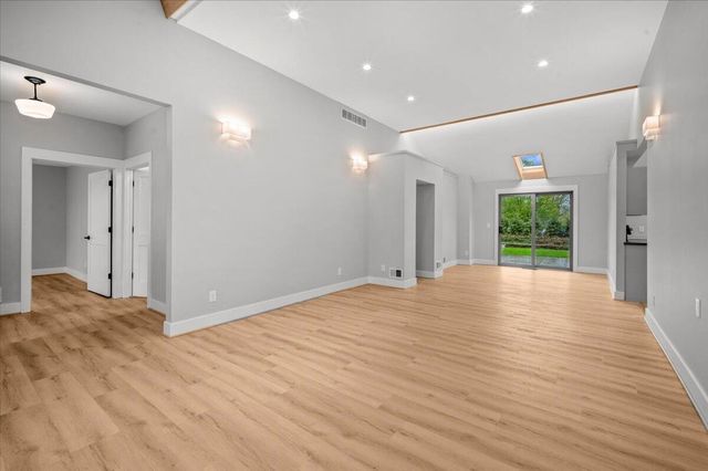134 Holmdene Boulevard NE, Grand Rapids, MI 49503