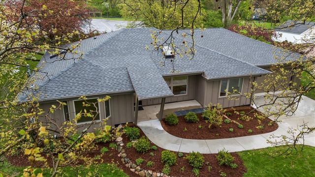 134 Holmdene Boulevard NE, Grand Rapids, MI 49503