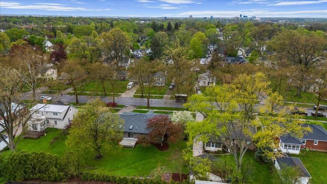 134 Holmdene Boulevard NE, Grand Rapids, MI 49503