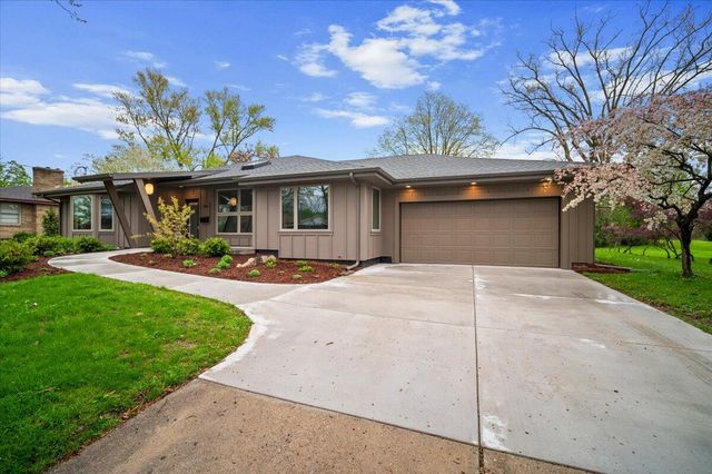 134 Holmdene Boulevard NE, Grand Rapids, MI 49503