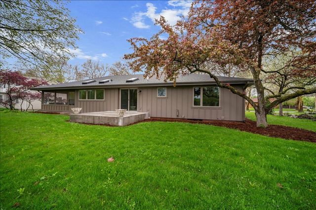 134 Holmdene Boulevard NE, Grand Rapids, MI 49503