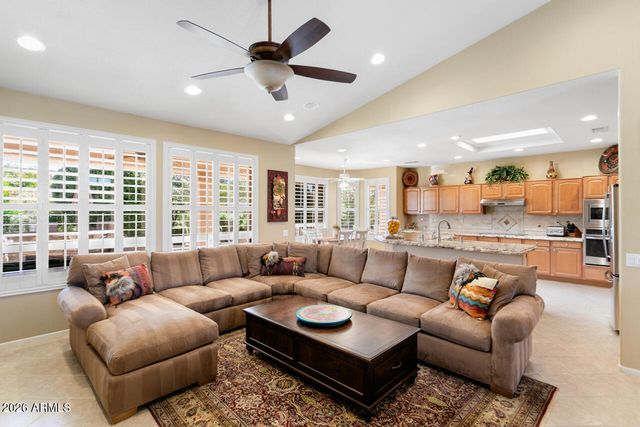 15807 W SILVER BREEZE Drive, Surprise, AZ 85374