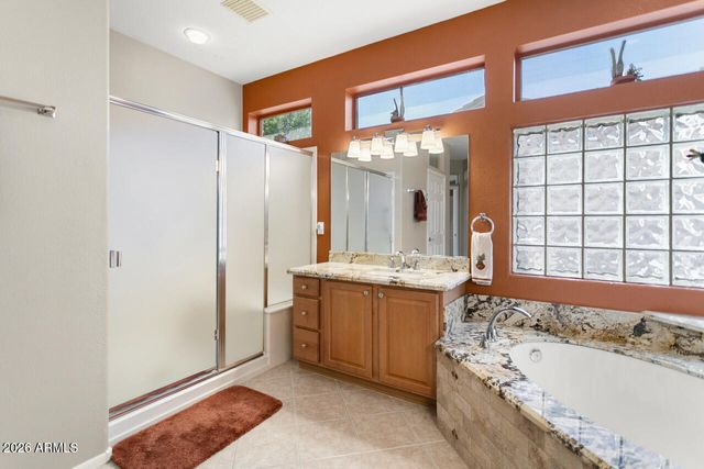 15807 W SILVER BREEZE Drive, Surprise, AZ 85374