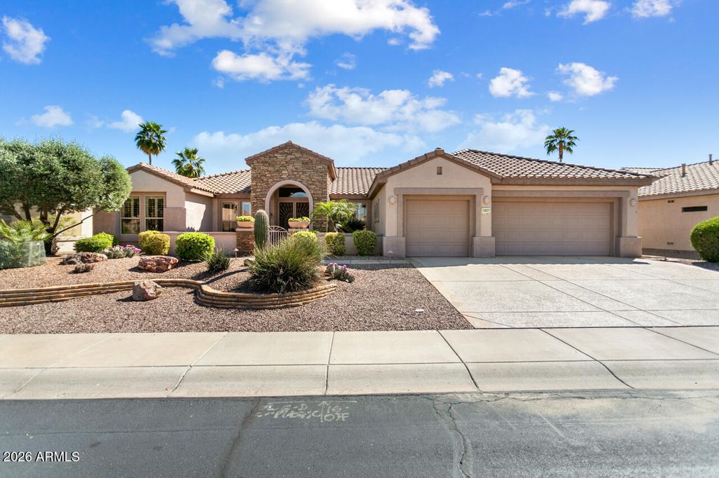 15807 W SILVER BREEZE Drive, Surprise, AZ 85374