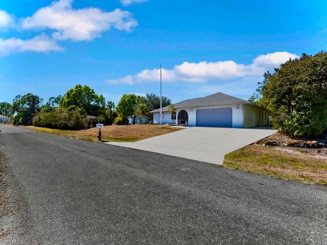 409 Edison AVE, Lehigh Acres, FL 33972