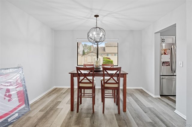 22171 Knollwood Drive, Brownstown Charter Township, MI 48134