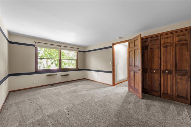 1846 Allen Lane, St. Charles, IL 60174