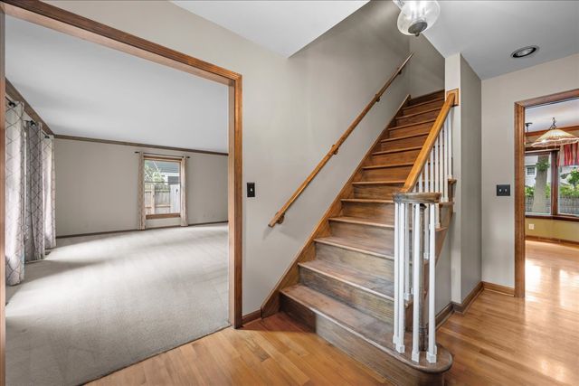 1846 Allen Lane, St. Charles, IL 60174
