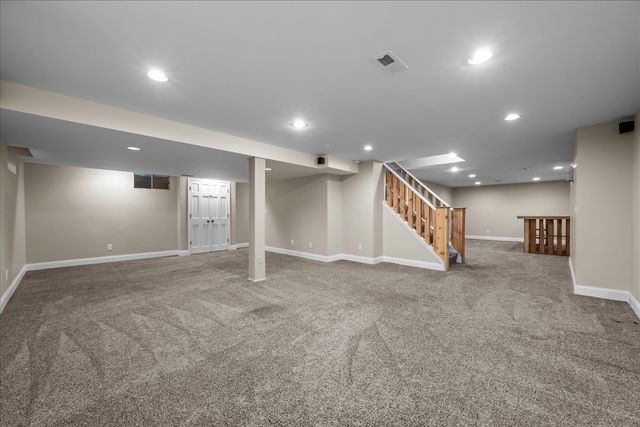 1846 Allen Lane, St. Charles, IL 60174