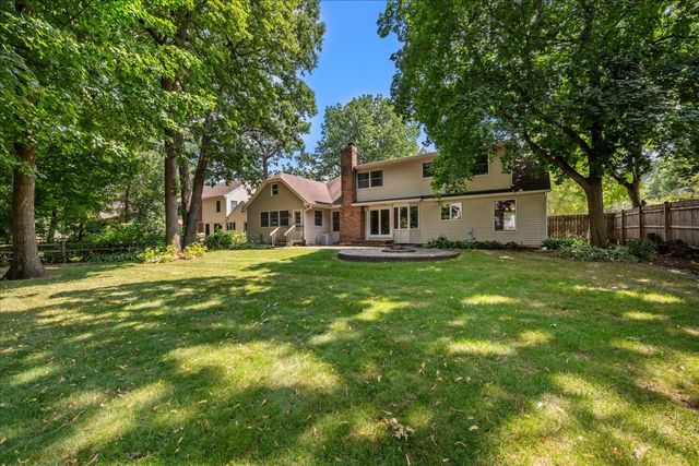 1846 Allen Lane, St. Charles, IL 60174
