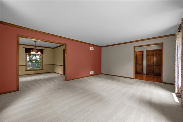 1846 Allen Lane, St. Charles, IL 60174