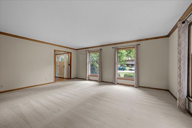 1846 Allen Lane, St. Charles, IL 60174