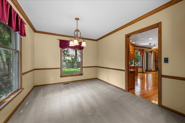 1846 Allen Lane, St. Charles, IL 60174