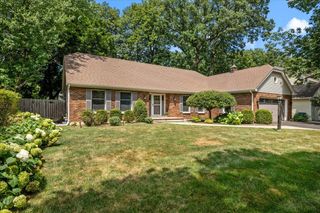 1846 Allen Lane, St. Charles, IL 60174