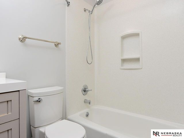 3620 S 34th Street, Lincoln, NE 68506
