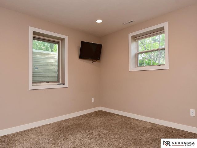 3620 S 34th Street, Lincoln, NE 68506