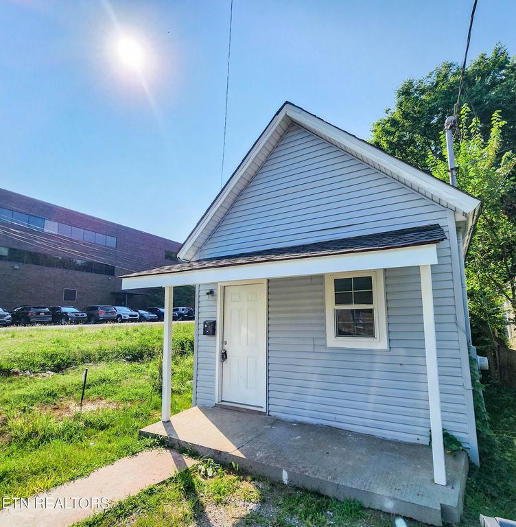 202 Dameron Ave, Knoxville, TN 37917