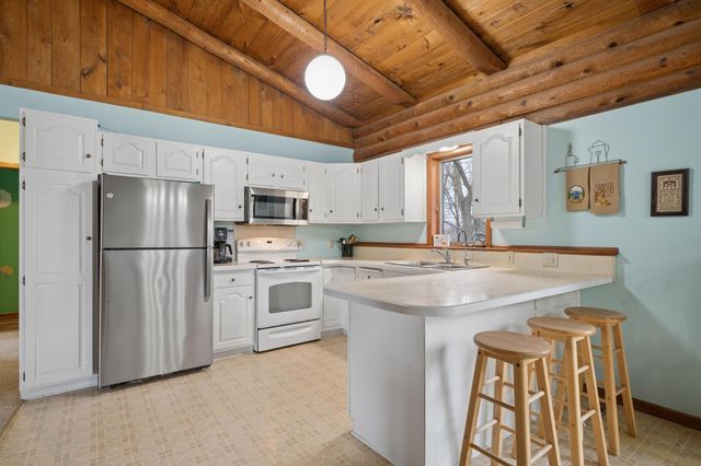 830 W Church Street, Belle Plaine, MN 56011