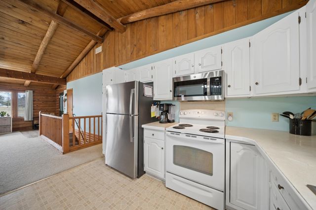 830 W Church Street, Belle Plaine, MN 56011