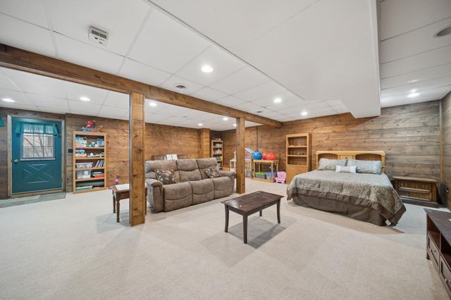 830 W Church Street, Belle Plaine, MN 56011