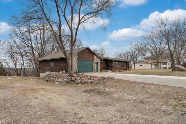 830 W Church Street, Belle Plaine, MN 56011