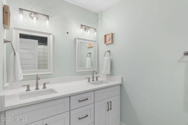 151 Hunting Bay Drive, Cape Carteret, NC 28584