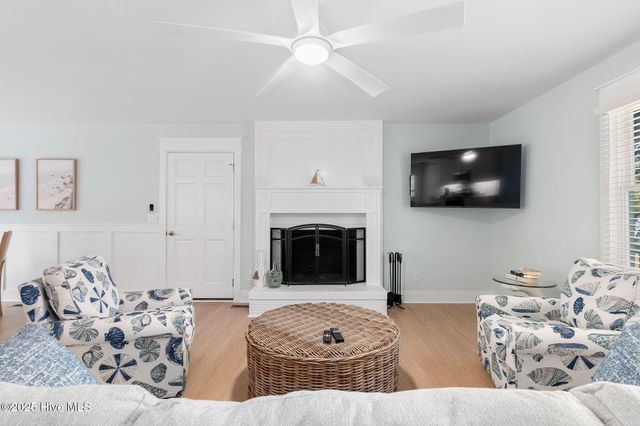 151 Hunting Bay Drive, Cape Carteret, NC 28584