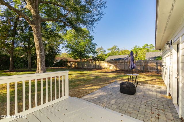 151 Hunting Bay Drive, Cape Carteret, NC 28584