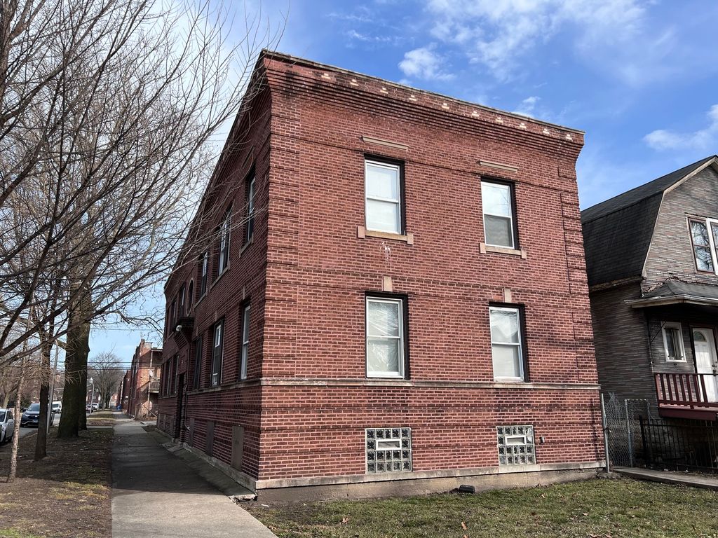 2707 E 78th Street 2E, Chicago, IL 60649