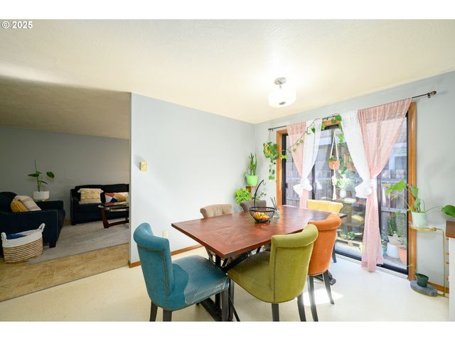 708 Sw TAFT St, Mc Minnville, OR 97128