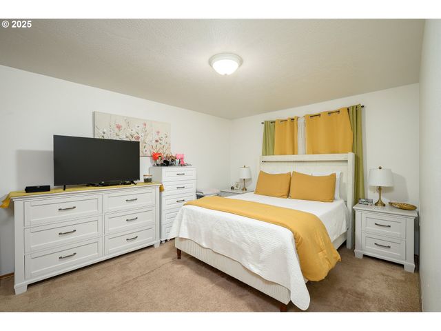 708 Sw TAFT St, Mc Minnville, OR 97128