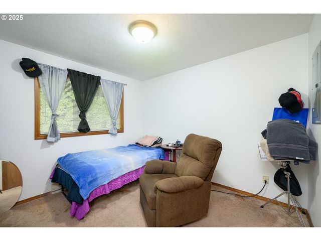 708 Sw TAFT St, Mc Minnville, OR 97128