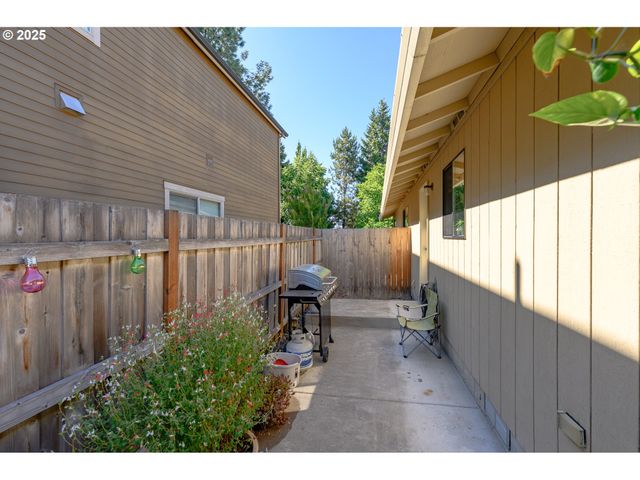 708 Sw TAFT St, Mc Minnville, OR 97128