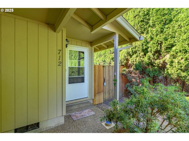 708 Sw TAFT St, Mc Minnville, OR 97128