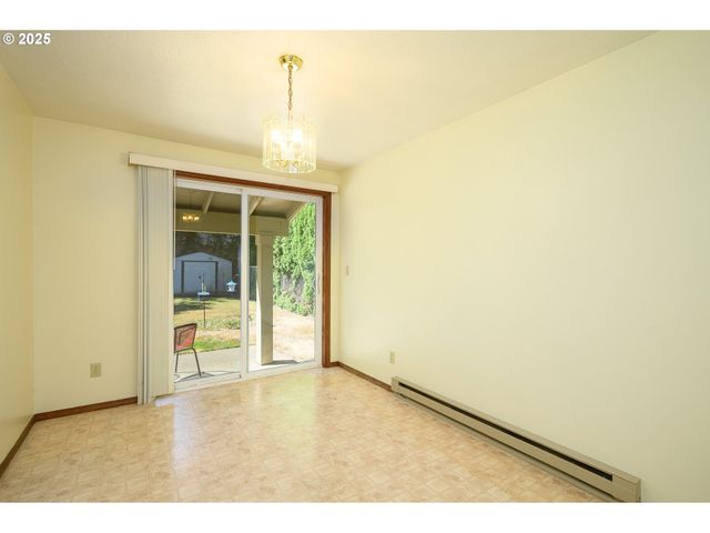 708 Sw TAFT St, Mc Minnville, OR 97128