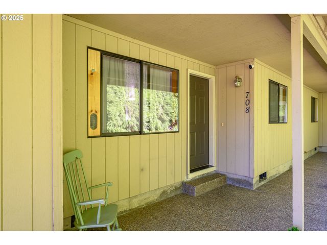708 Sw TAFT St, Mc Minnville, OR 97128